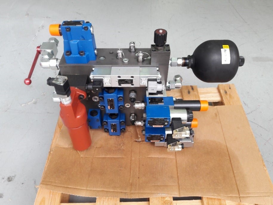 Demir Çelik Kontrol Bloğu