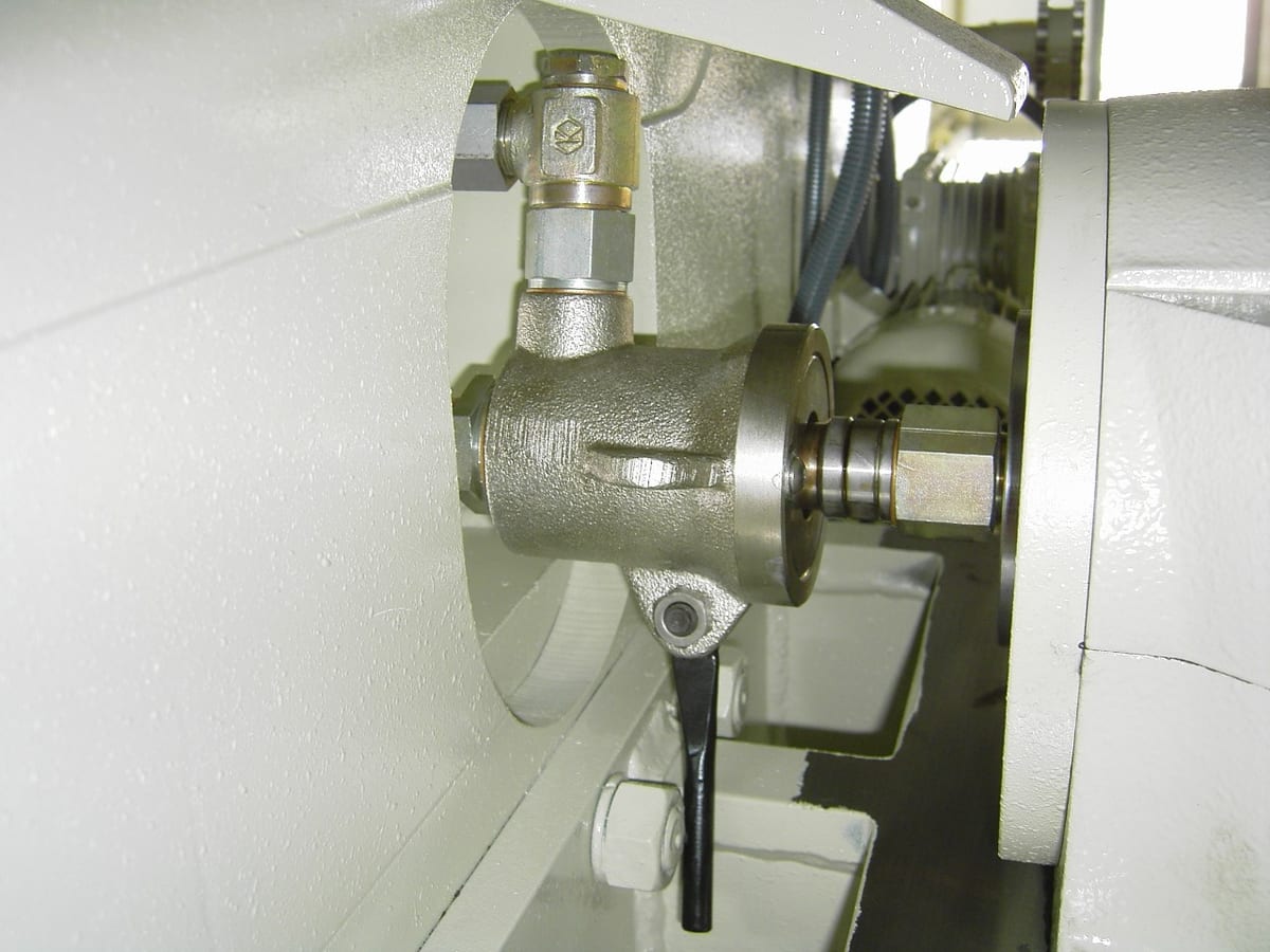 DEUBLIN Deri Tesisi Ütüleme Buhar Başlığı